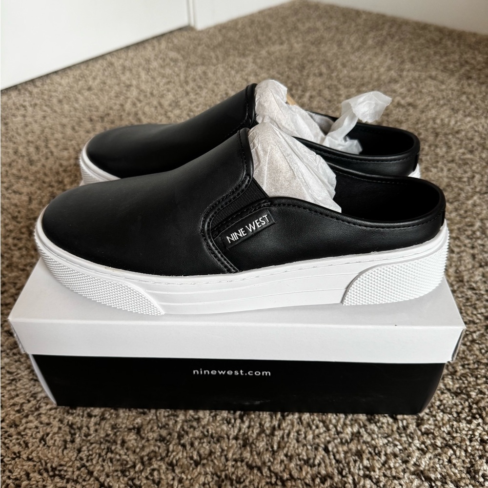 NWT Nine West Black and White Slip-On Sneakers